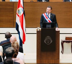 El Presidente de la República de Costa Rica, Rodrigo Chaves, durante su intervención en la Asamblea Legislativa